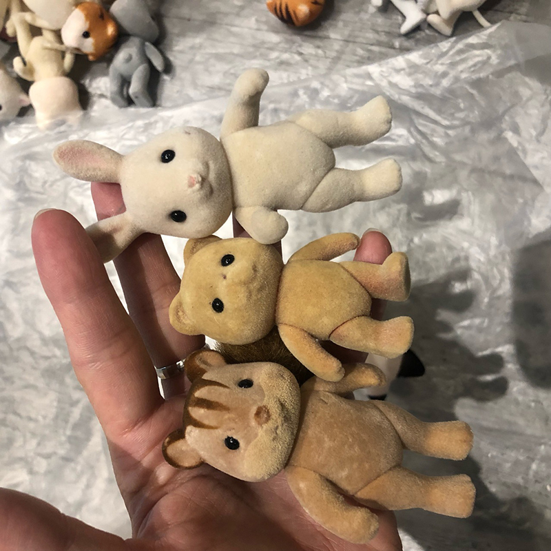 子供のための森の家族の動物の置物,ブロックされたシャギーの置 - Kids Toys Dog のレビューと価格