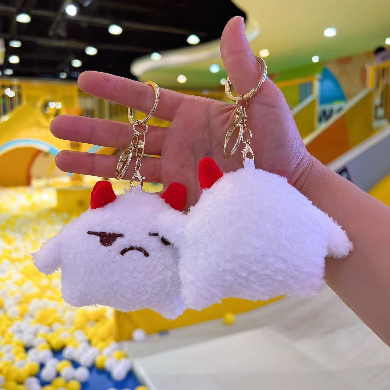 かわいい個性的な子牛のぬいぐるみキーホルダー、牛の形をしたぬ - Kids Quirky Toys のレビューと価格